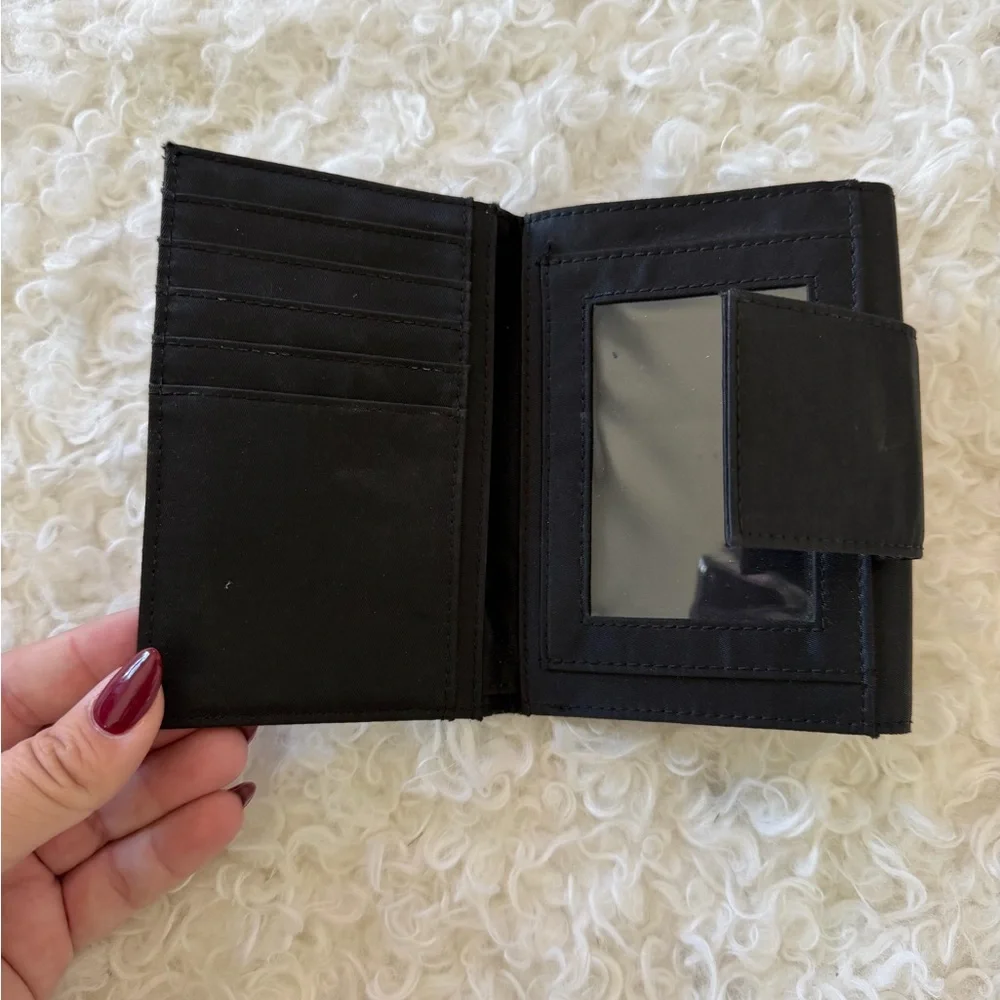 Kate Spade Elegant Black Card Holder - Picture 3 of 4